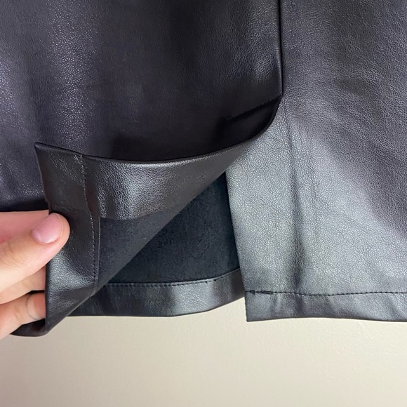 Cupcakes & Cashmere Vegan Faux Leather Midi Pencil Skirt Size 0 - Picture 5 of 7